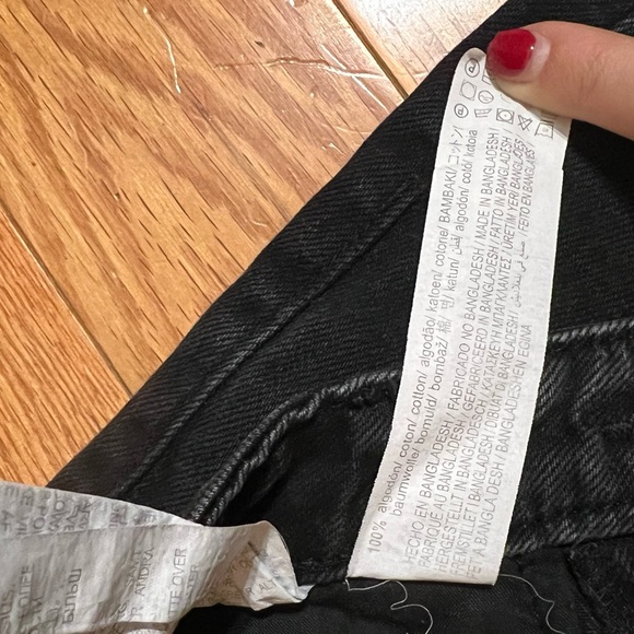 Zara - High waisted Mom Jeans - Picture 3 of 3